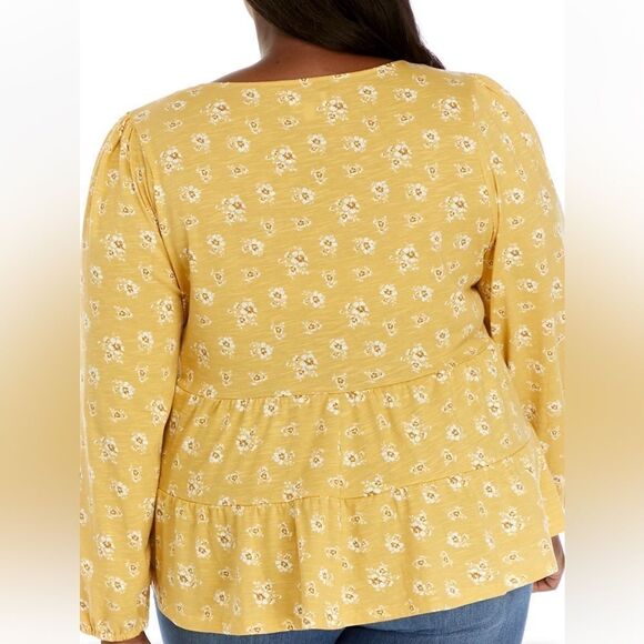 True CRAFT
Plus Size Long Balloon Sleeve Printed Tiered
Knit Top, size 2X - Picture 3 of 11